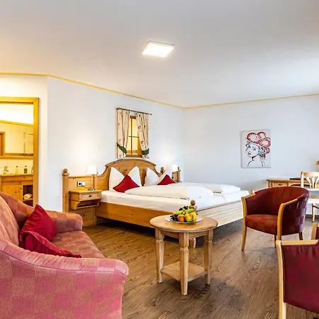 Kaeppelehof Hotel 4*